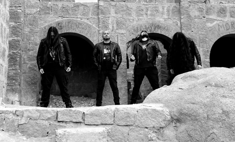 Rotten-Tomb-foto